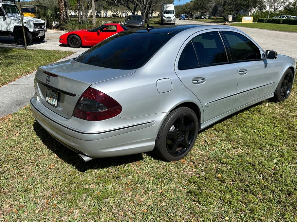 2009 Mercedes-Benz E-Class - $11,995